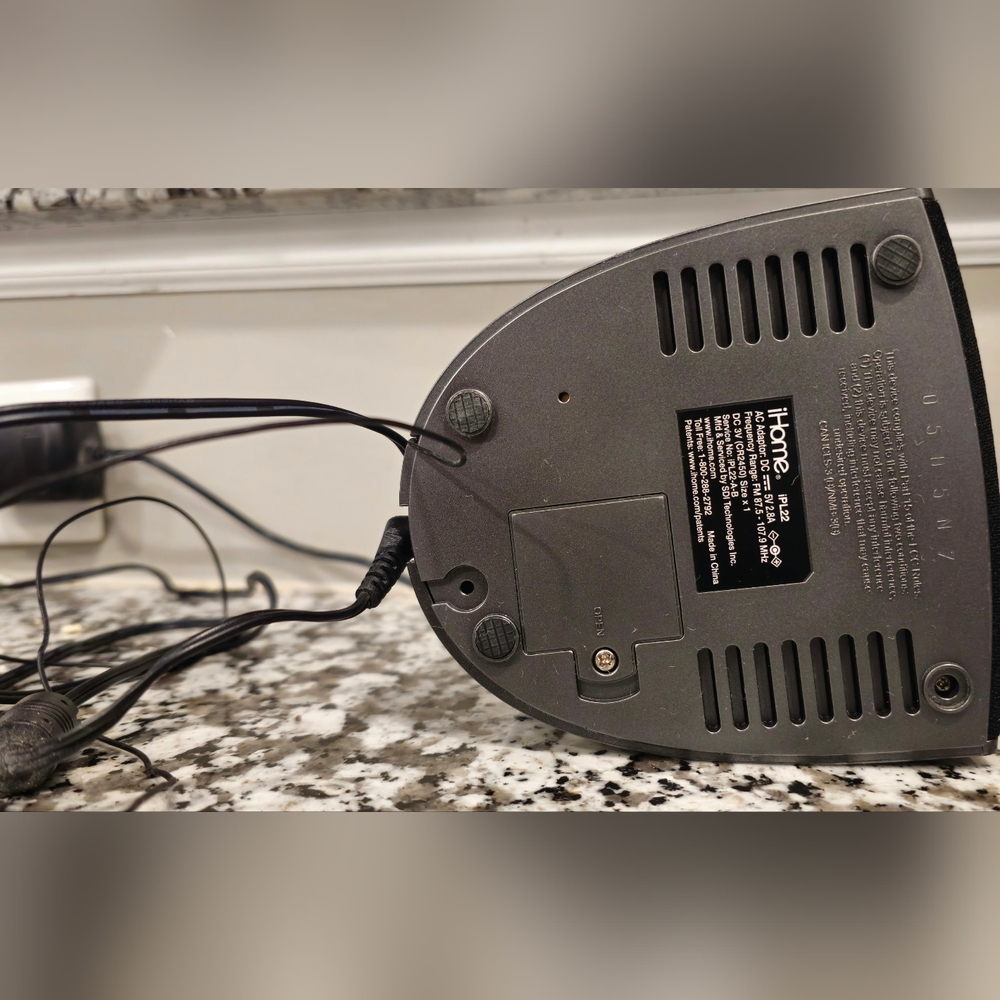 iHome IPL22 - Picture 6 of 6